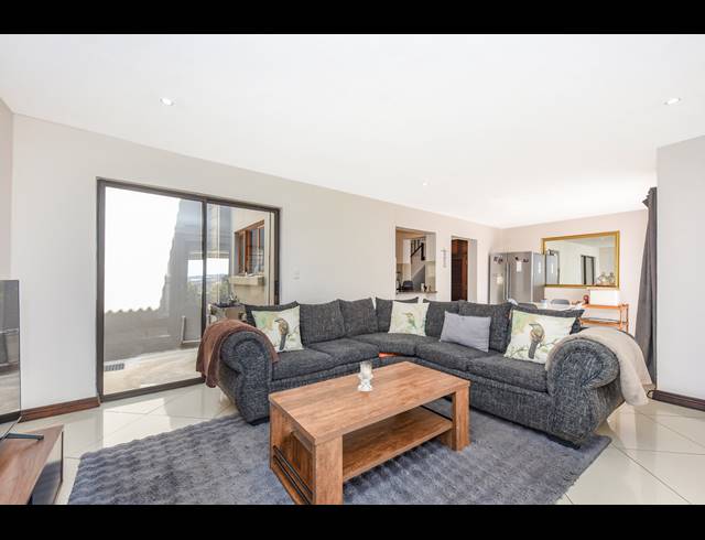 3 BEDROOM DUPLEX FOR SALE IN RIETVLEI RIDGE COUNTRY ESTATE